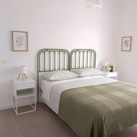 Appartement Yellow Flowers Con Garage Ed Ascensore