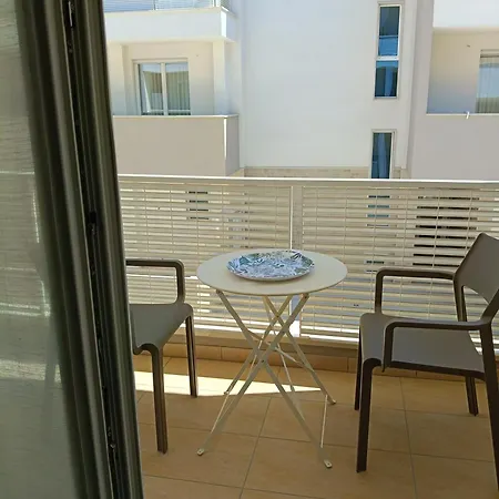 Yellow Flowers Con Garage Ed Ascensore Appartement *