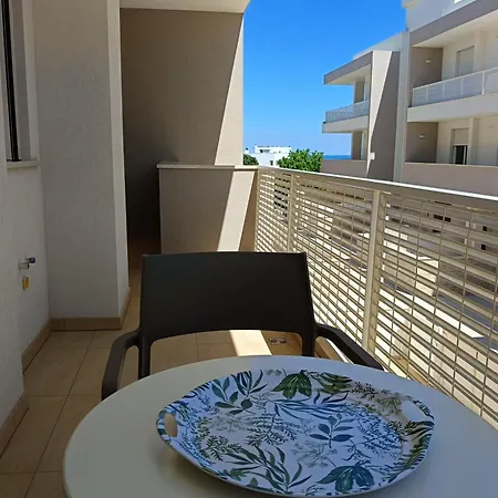 Yellow Flowers Con Garage Ed Ascensore Appartement