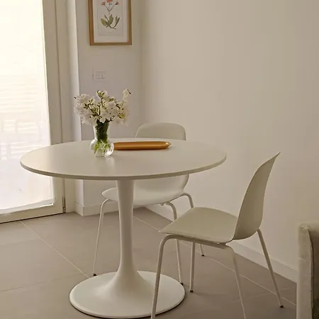 Yellow Flowers With Elevetor And Parking Spot Apartment *