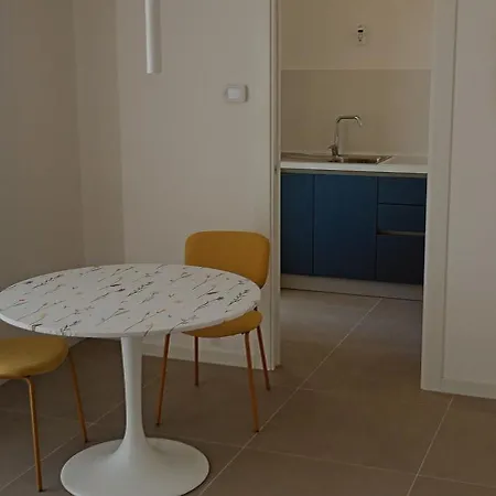 Appartement Yellow Flowers Comfy Homes With Lift & Parking Garage *